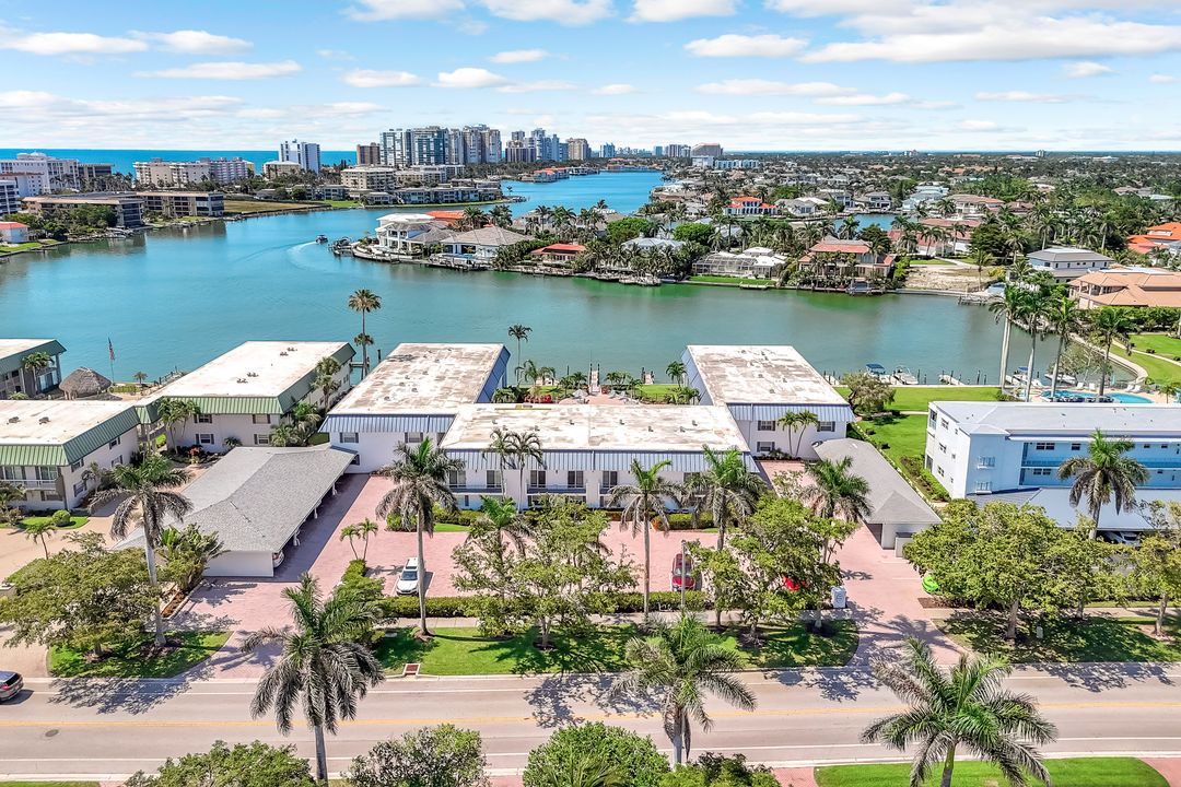 333 Harbour Dr #201, Naples, FL 34103