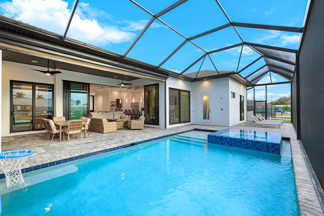 5130 Atlantic Ct, Cape Coral, FL 33904