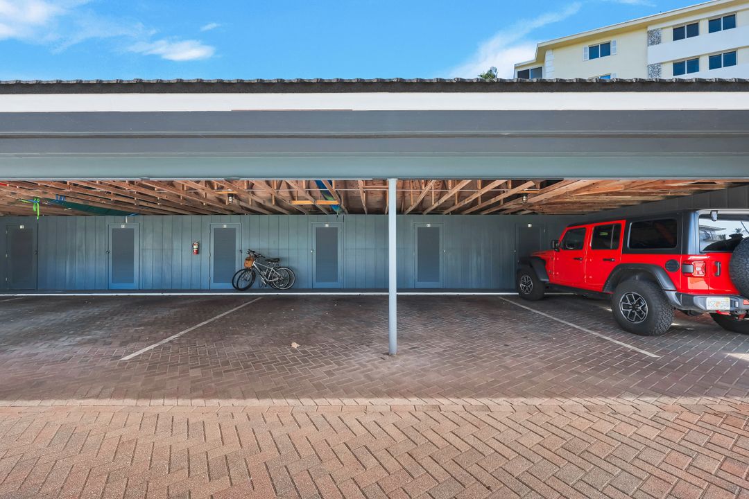 3400 Gulf Shore Blvd N #B4, Naples, FL 34103