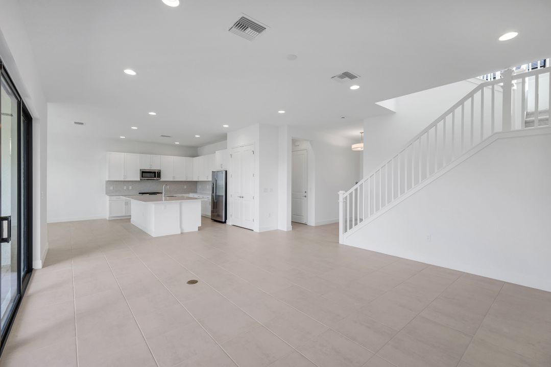 20703 Fair Oak Ln, Estero, FL 33928