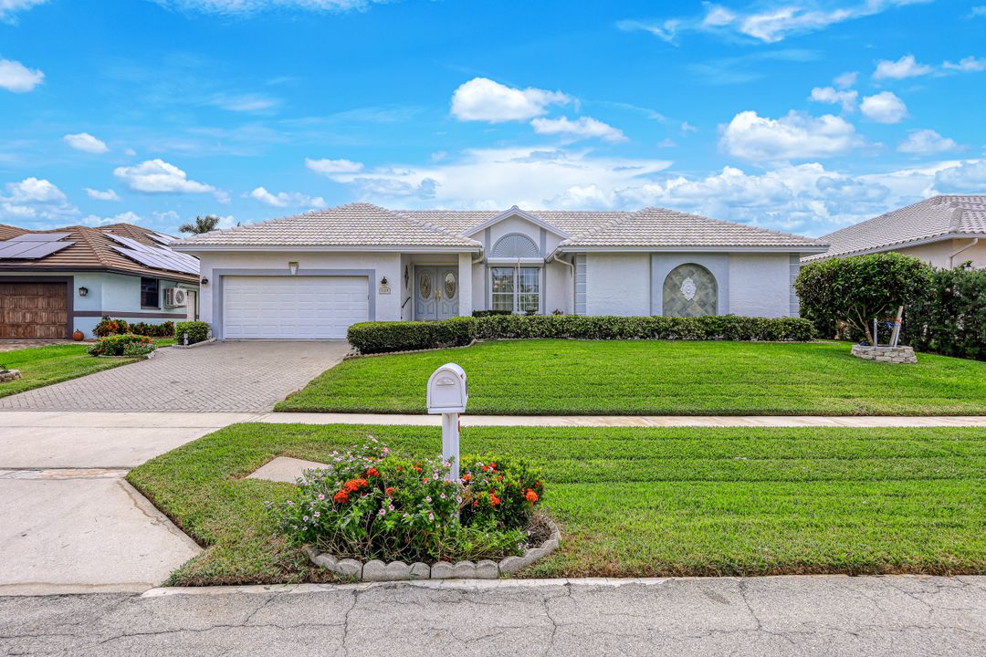 1129 Dana Ct, Marco Island, FL 34145