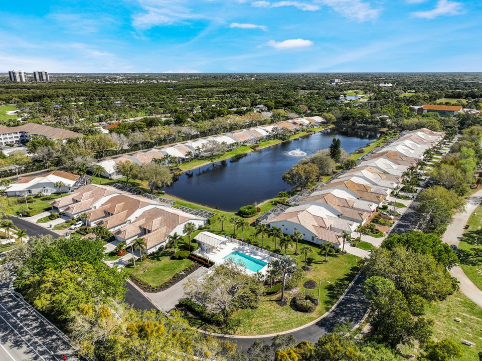 661 Captn Kate Ct, Naples, FL 34110