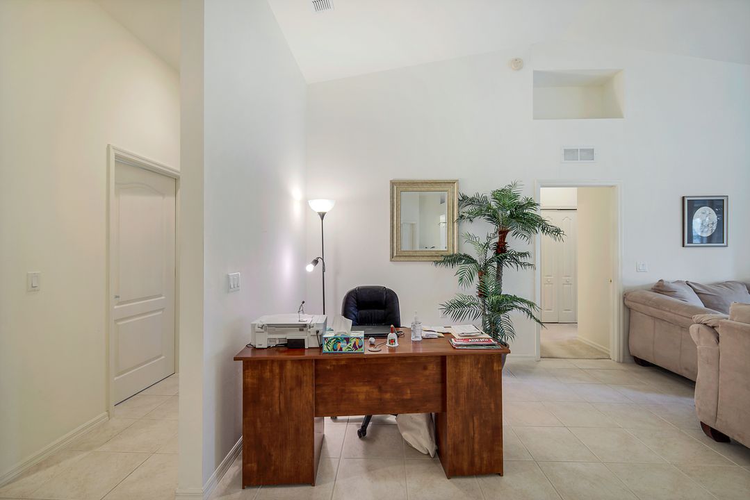 3425 Laurelgreens Ln S #203, Naples, FL 34119