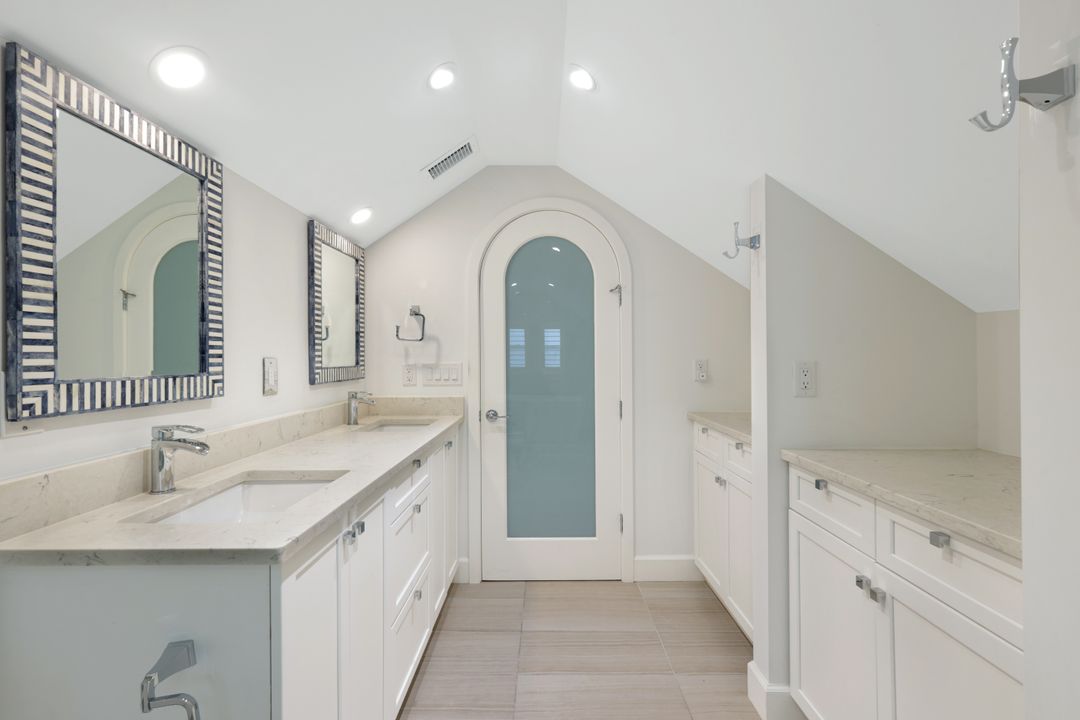 1063 Frank Whiteman Blvd, Naples, FL 34103