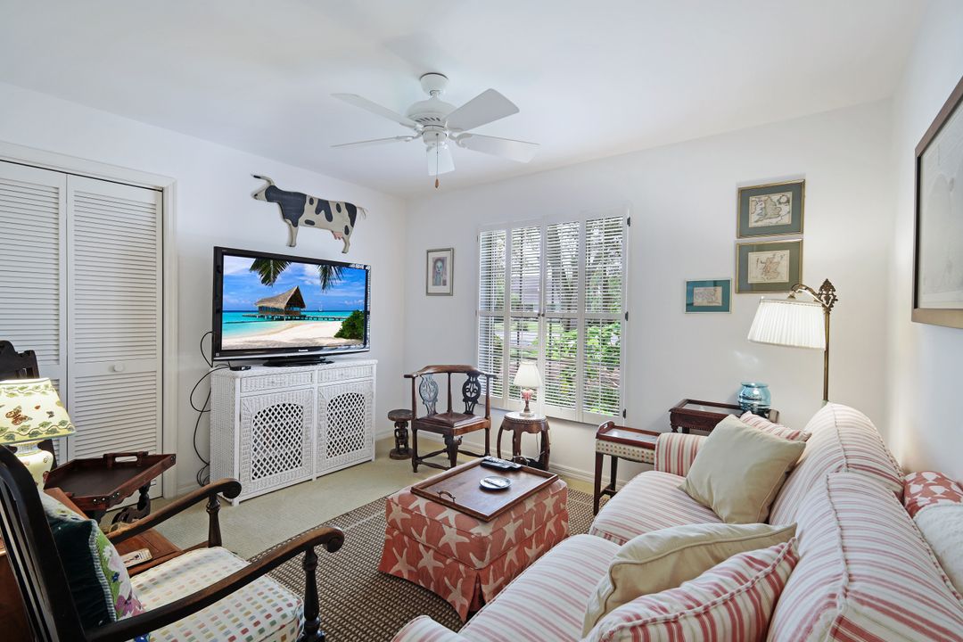 861 Swallow Point, Naples, FL 34105