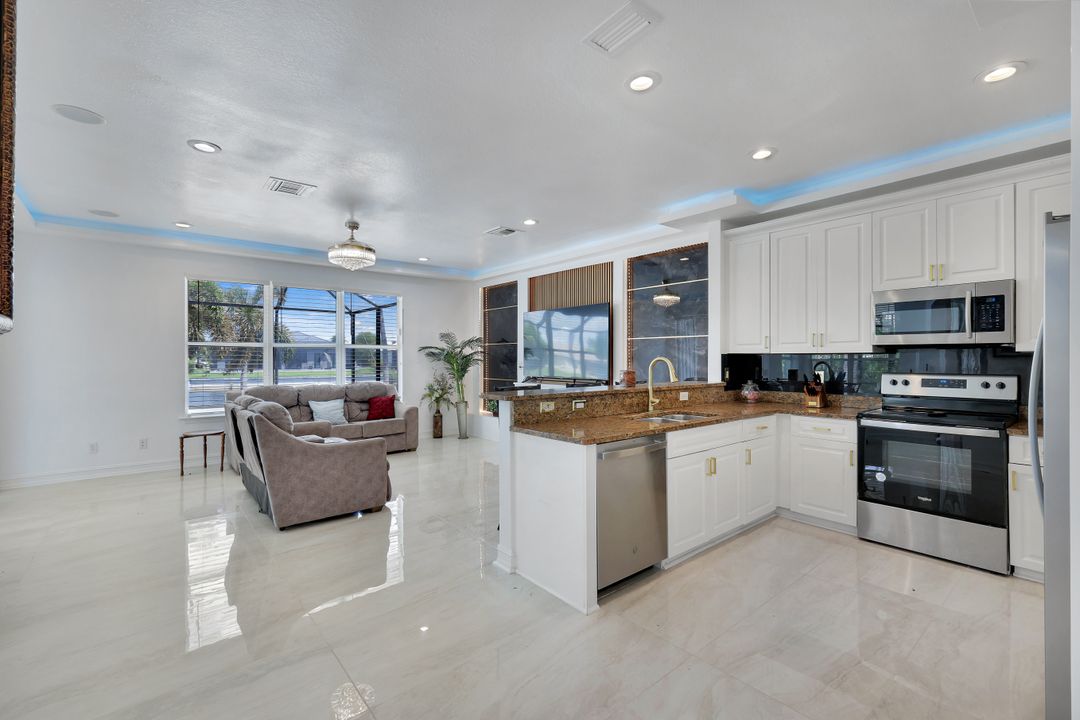 3101 SW 26th Pl, Cape Coral, FL 33914