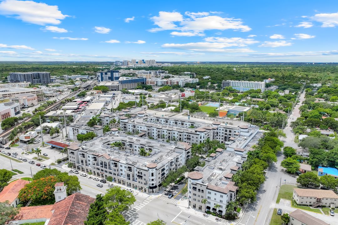 6620 SW 57th Ave #A203, South Miami, FL 33143