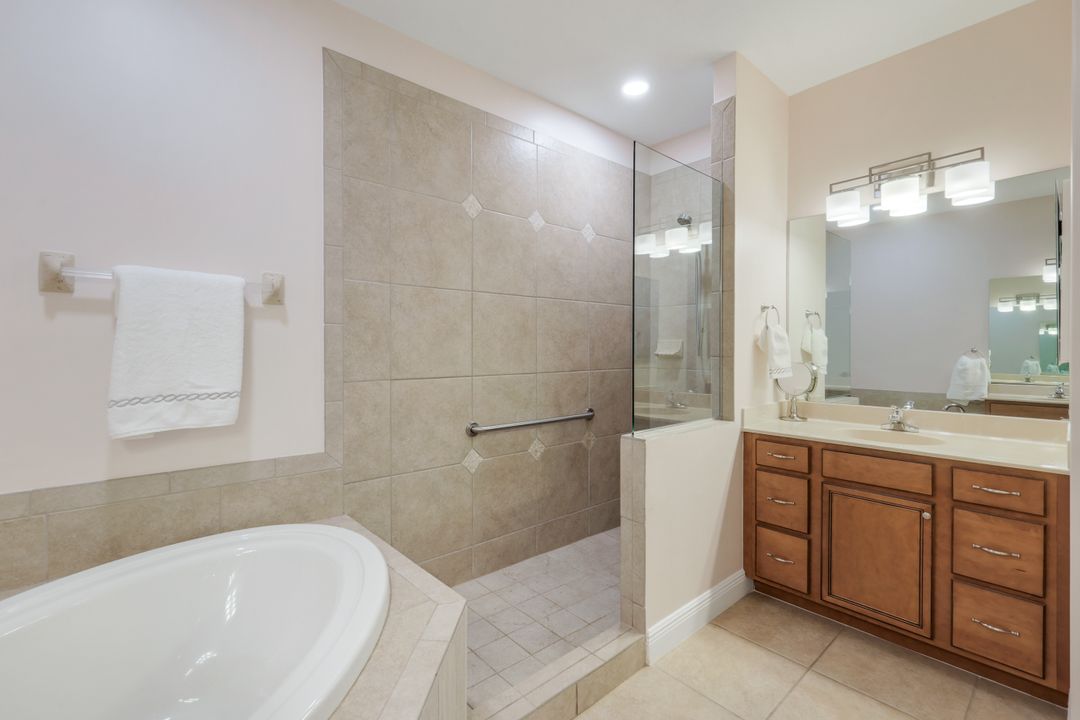 12858 Carrington Cir #201, Naples, FL 34105