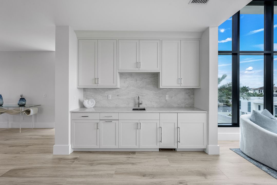 348 Seagull Ave, Naples, FL 34108