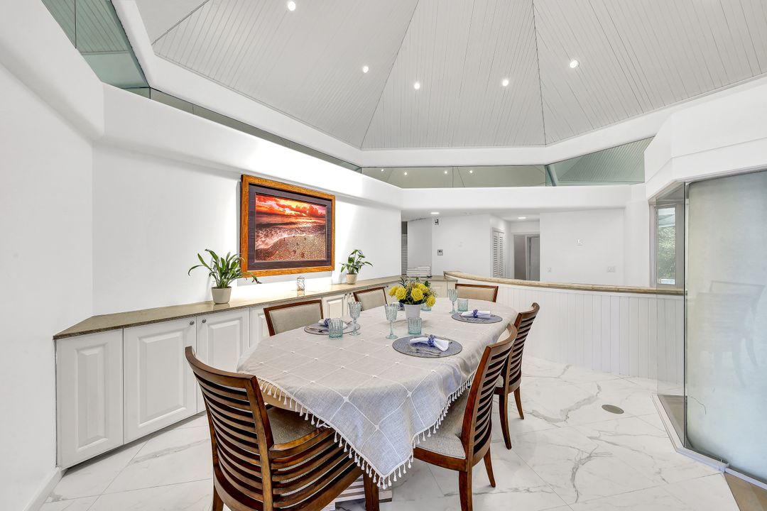 336 Seabreeze Dr, Marco Island, FL 34145