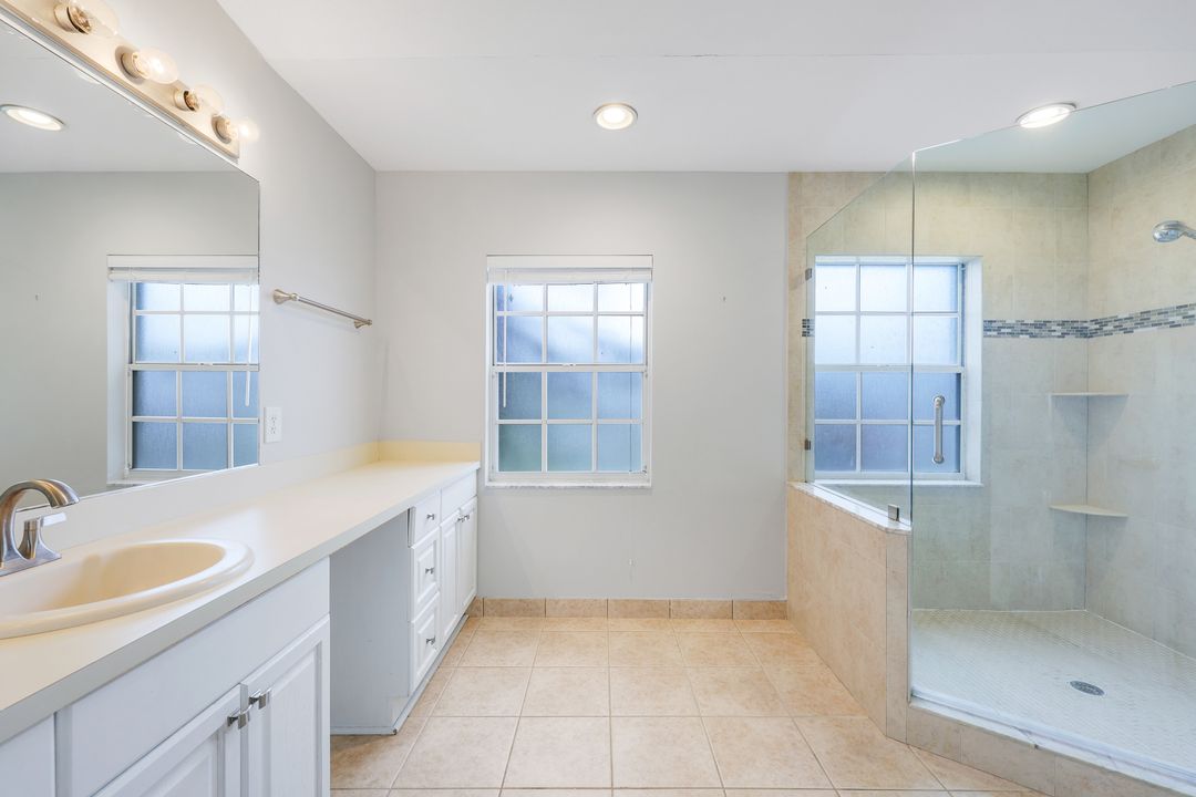7234 Mill Pond Cir, Naples, FL 34109