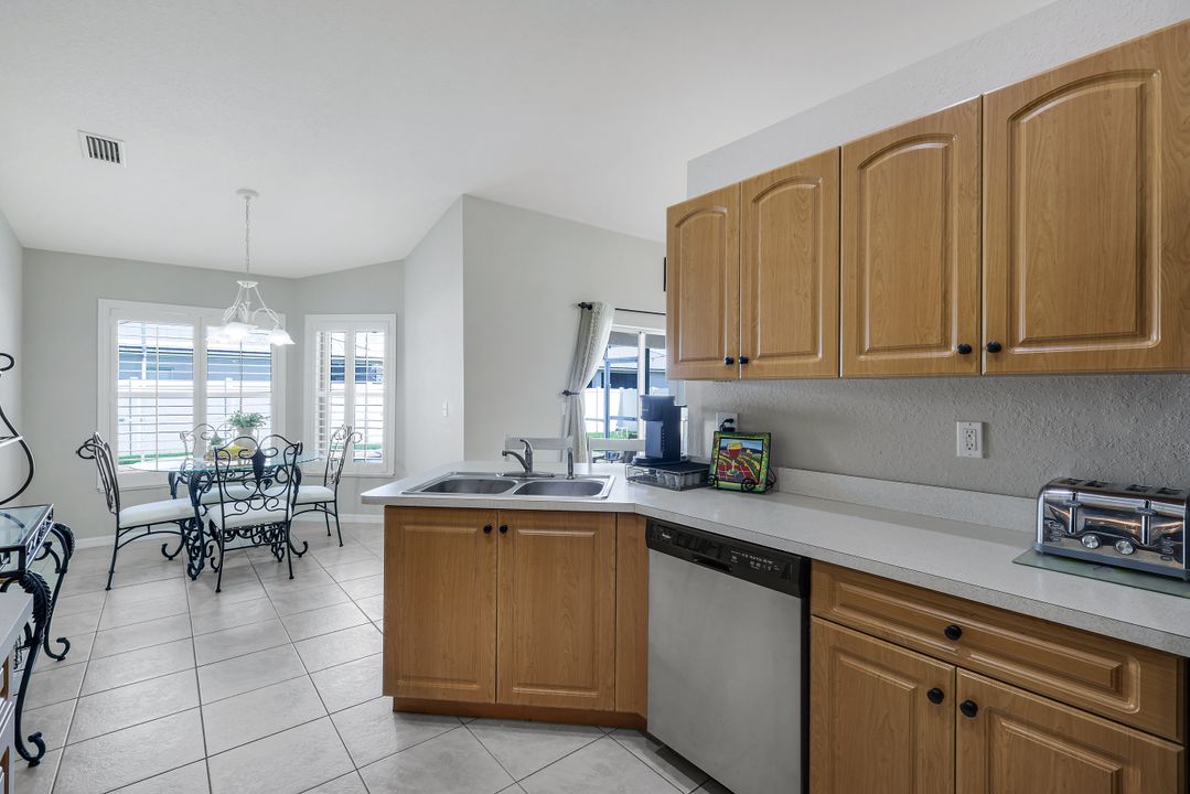 1815 NE 2nd Pl, Cape Coral, FL 33909