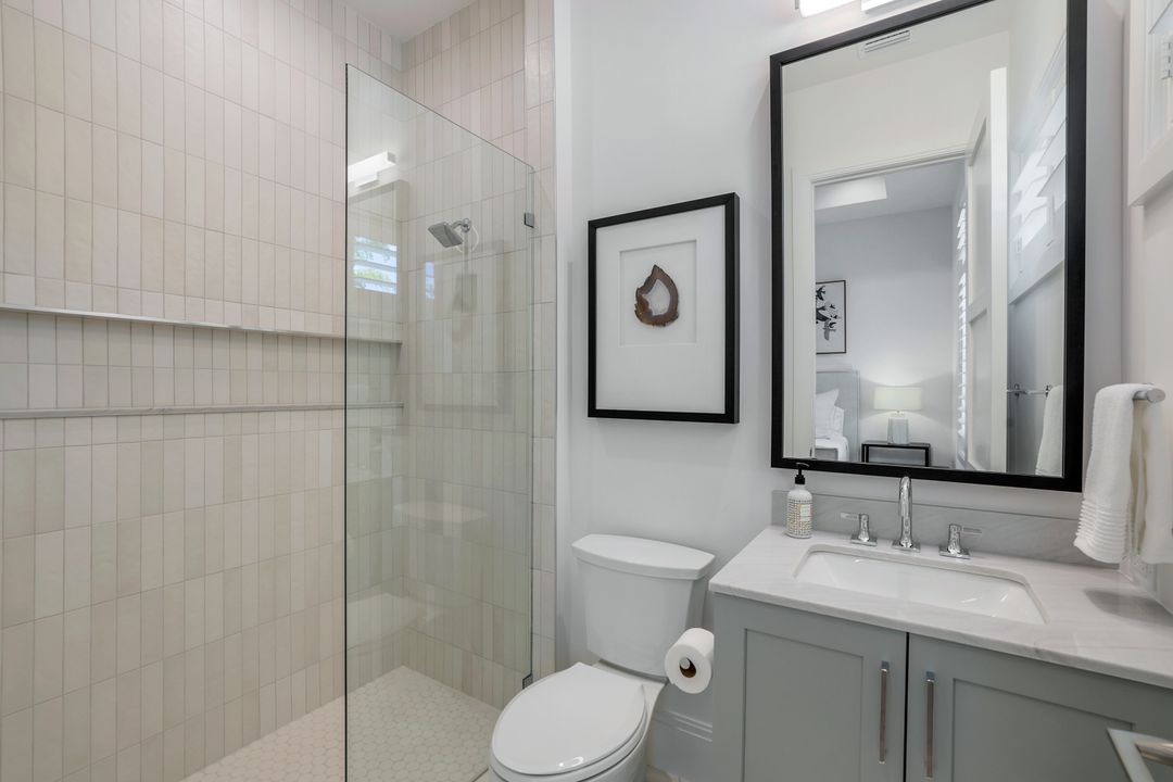 6630 Palisades Ave, Naples, FL 34109