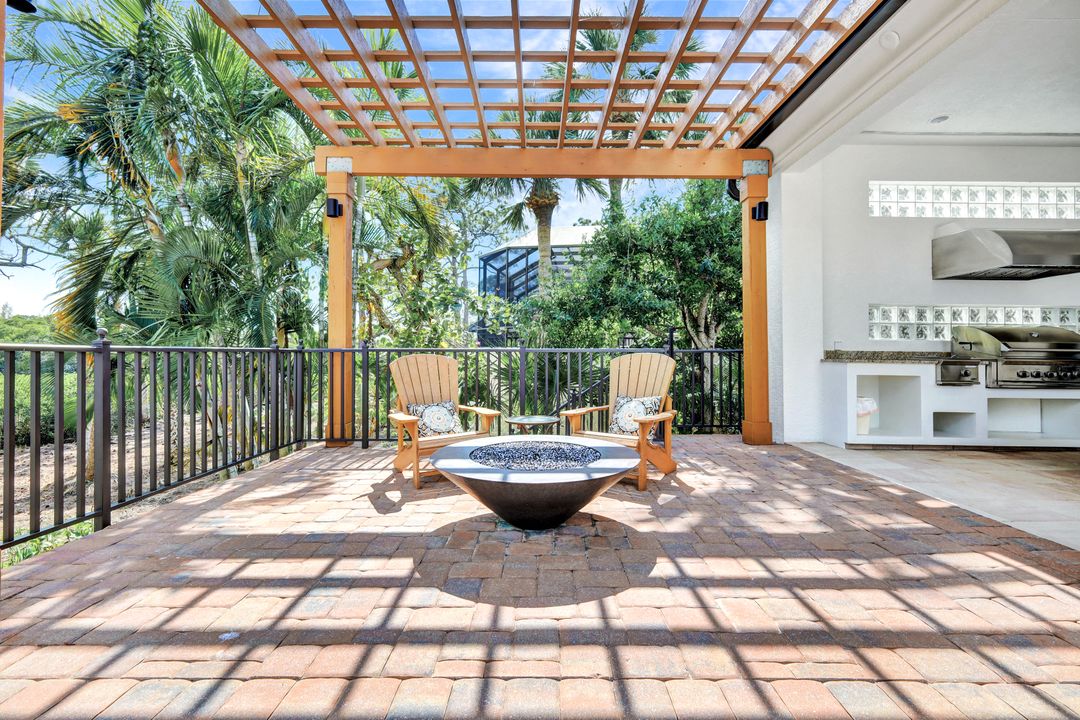 27820 Riverwalk Way, Bonita Springs, FL 34134