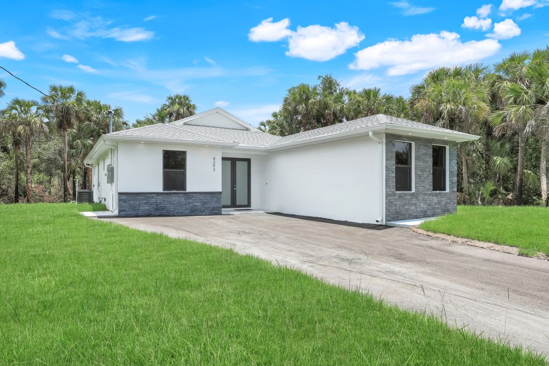 4393 32nd Ave SE, Naples, FL 34117