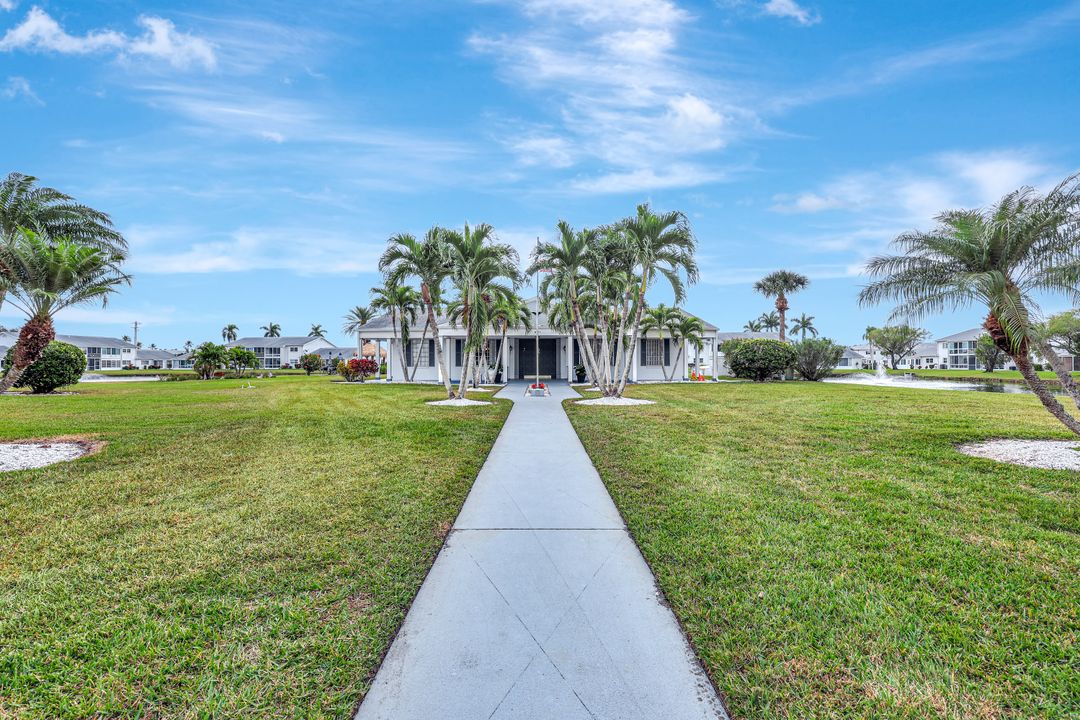 6760 Winkler Rd #z1, Fort Myers, FL 33919