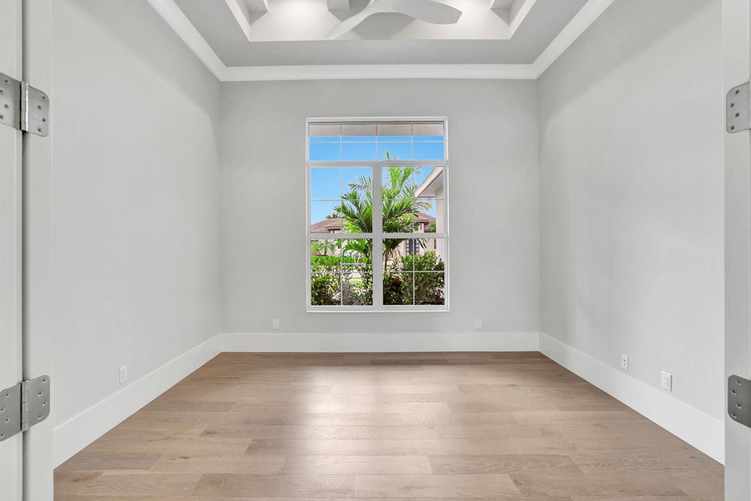 14286 Charthouse Cir, Naples, FL 34114