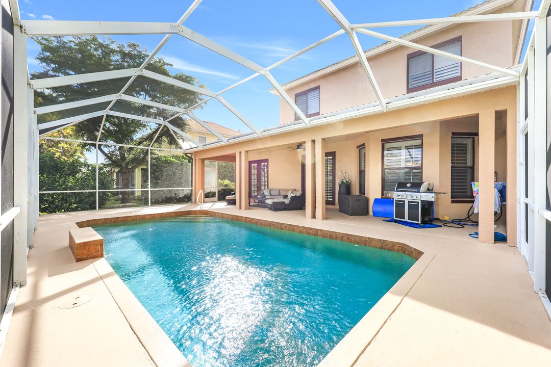 8493 Laurel Lakes Blvd, Naples, FL 34119