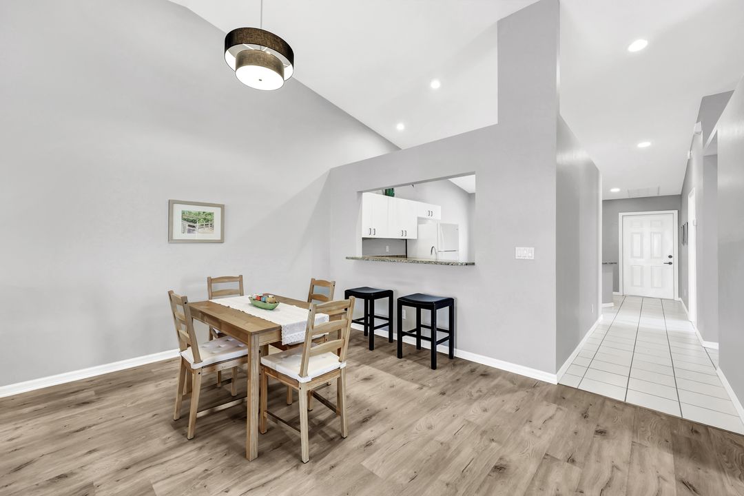 661 Captn Kate Ct, Naples, FL 34110