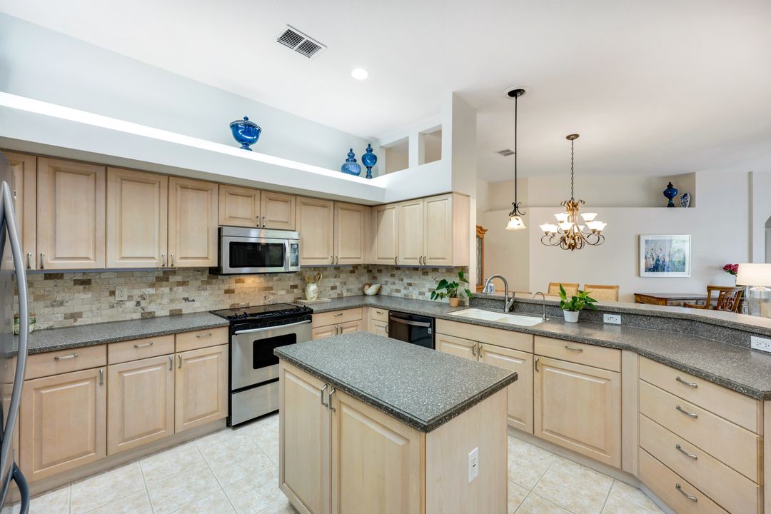 28301 Amalfi Coast Rd, Bonita Springs, FL 34135