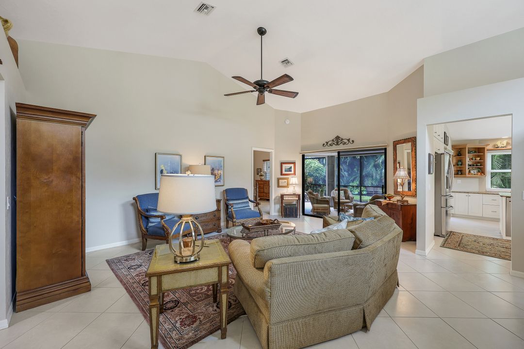 27136 Kindlewood Ln, Bonita Springs, FL 34134