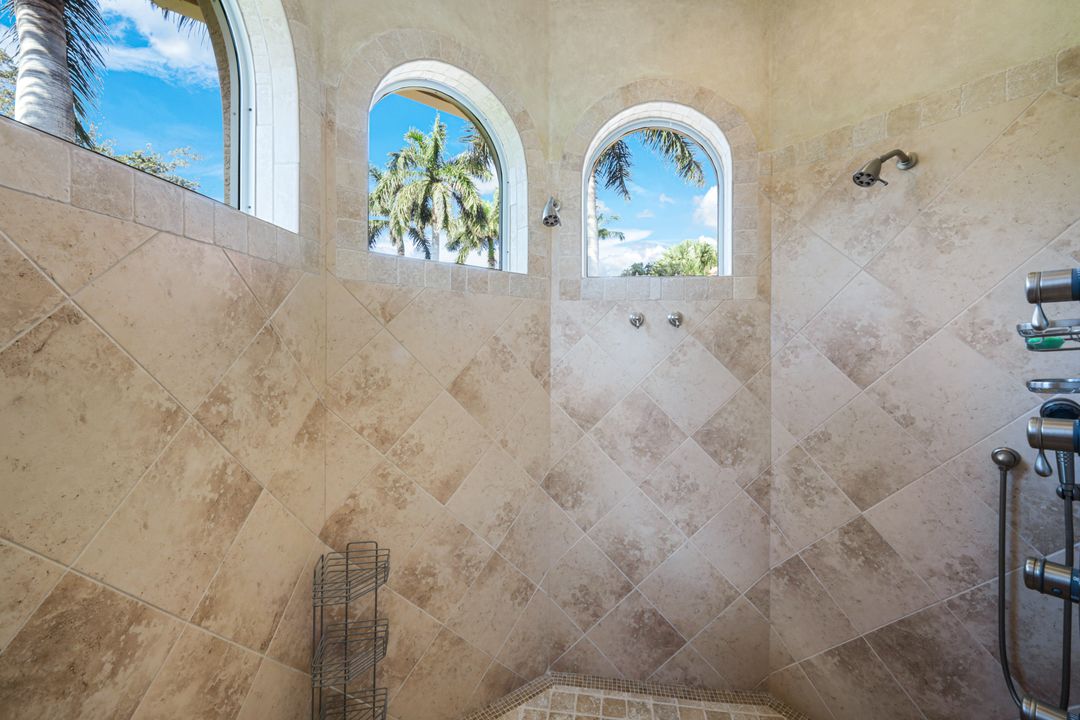 3848 Mahogany Bend Dr, Naples, FL 34114