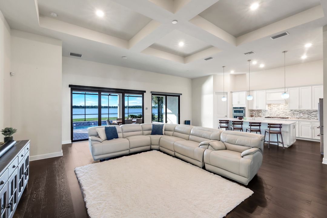 19696 Aqua View Ln, Fort Myers, FL 33913