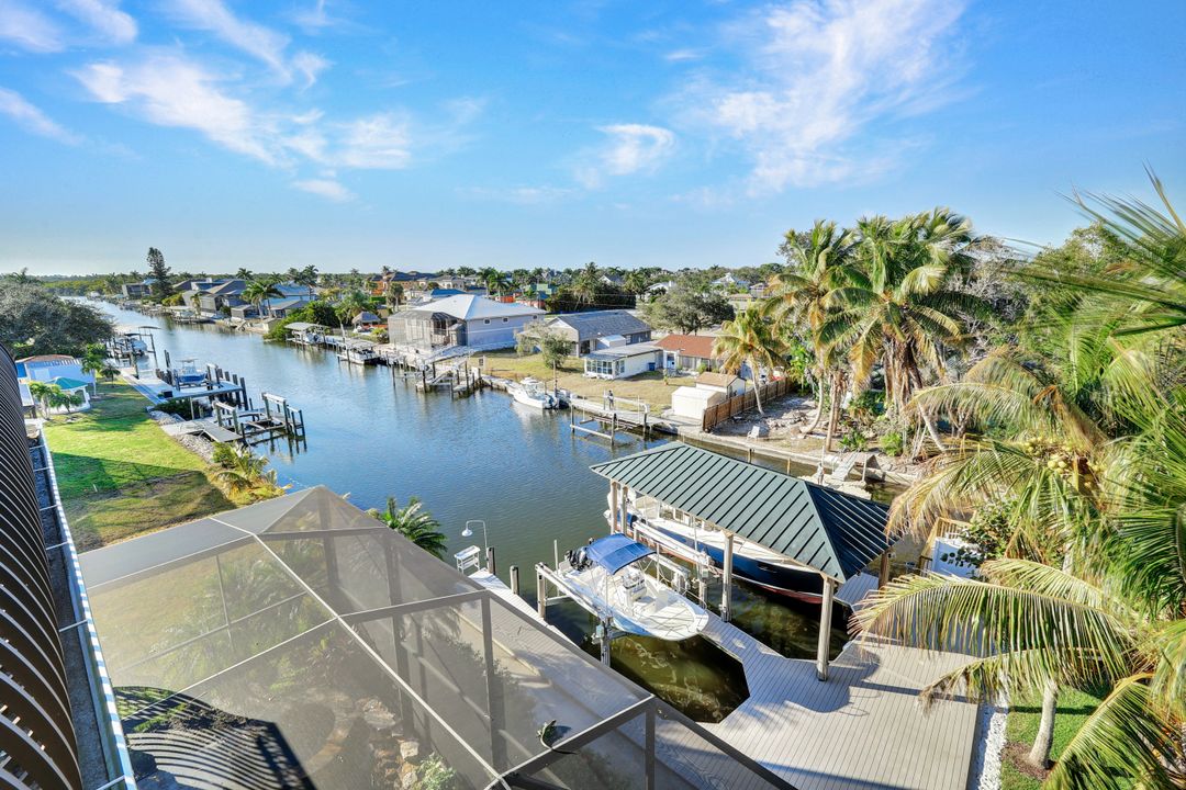 4806 Regal Dr, Bonita Springs, FL 34134