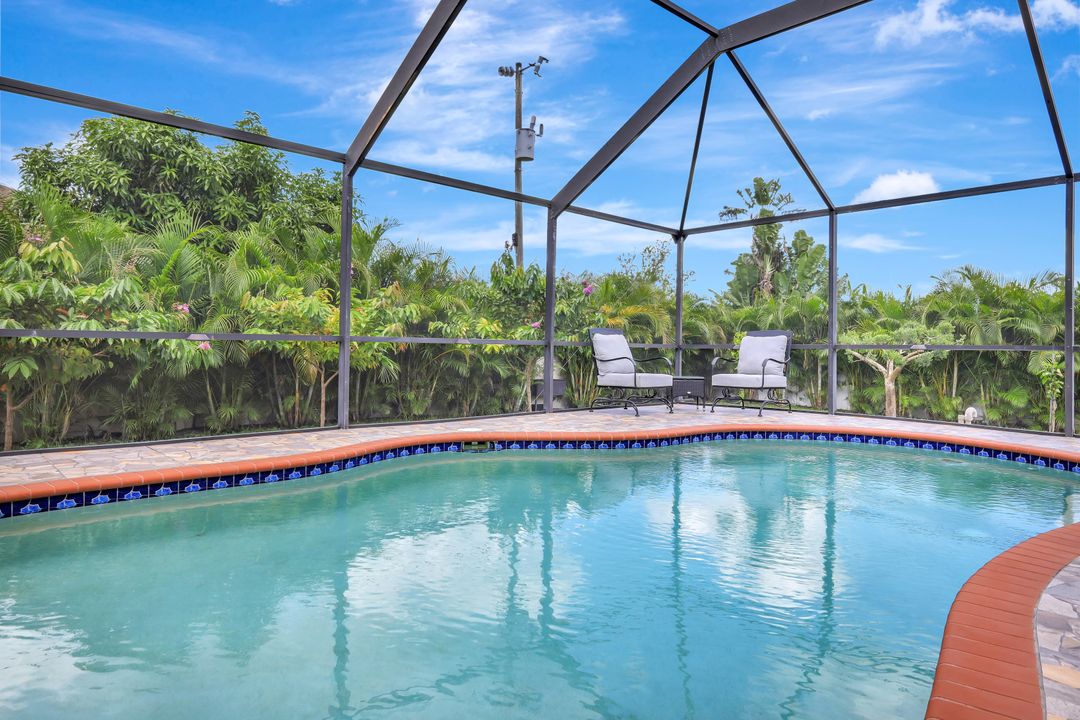 831 SW 17th Terrace, Cape Coral, FL 33991