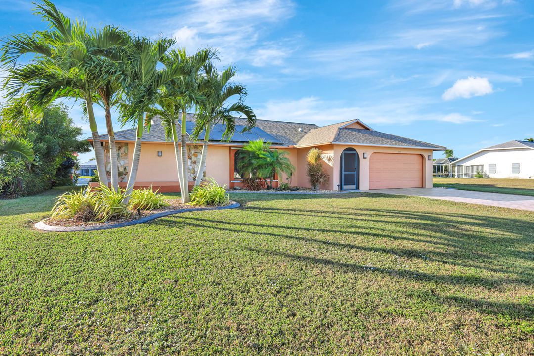 1940 SE 6th Ave, Cape Coral, FL 33990