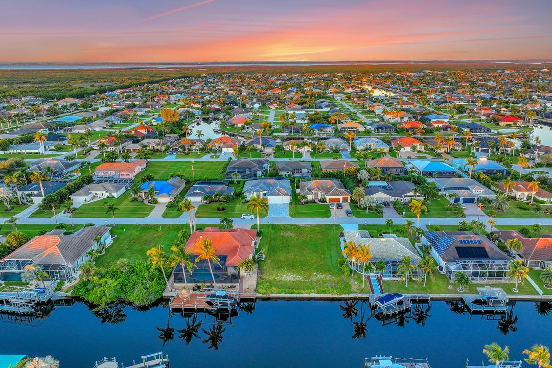 5327 SW 22nd Ave, Cape Coral, FL 33914