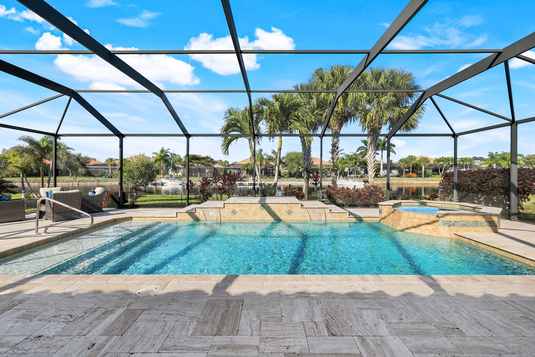 9103 Graphite Cir, Naples, FL 34120