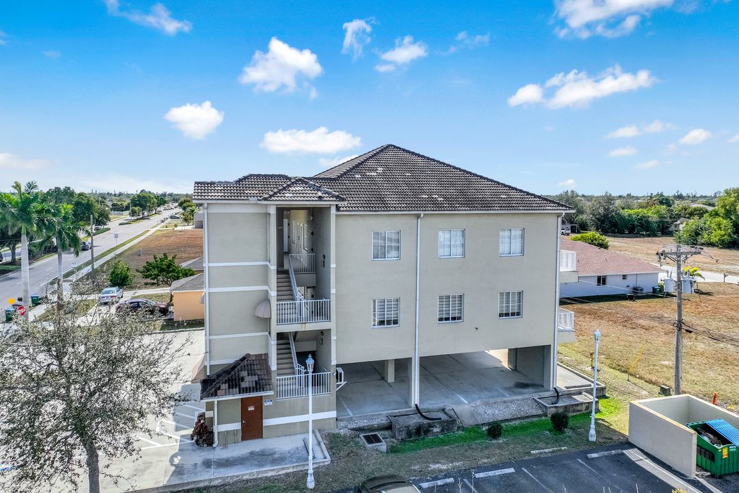 1212 Country Club Blvd #301 & 302, Cape Coral, FL 33990