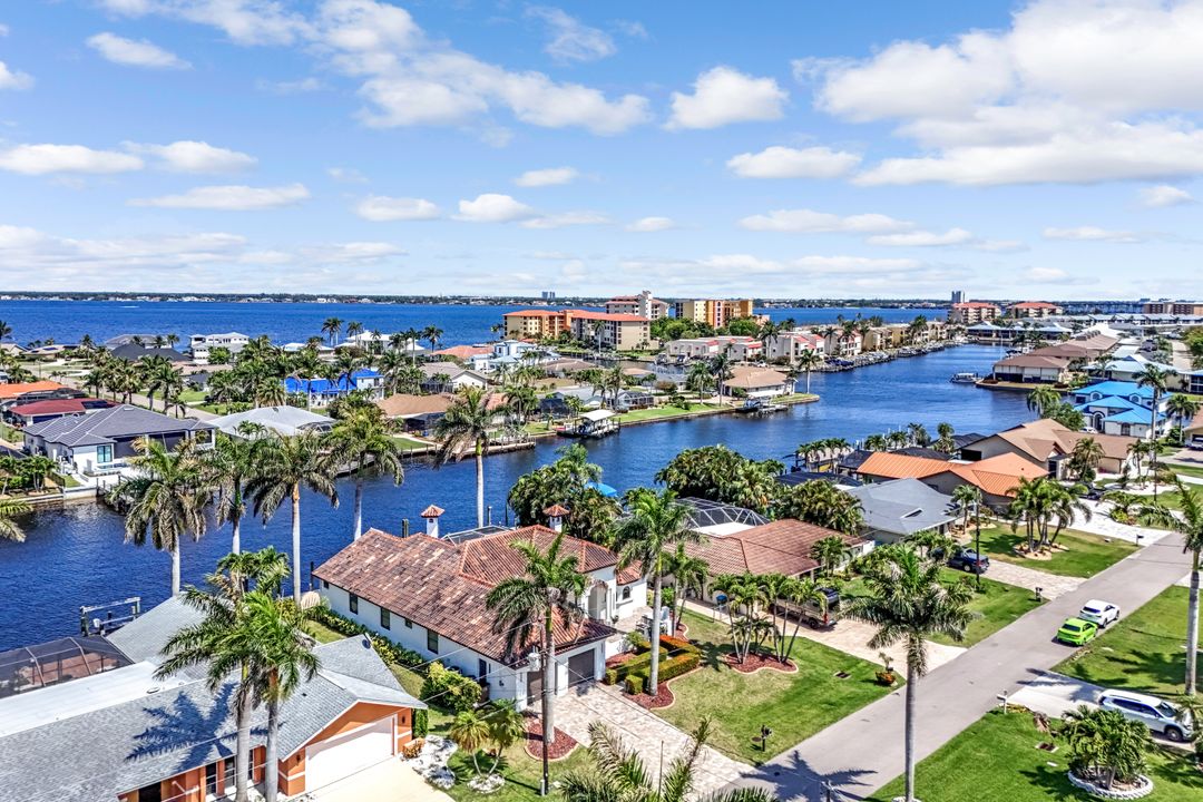 3917 SE 19th Ave, Cape Coral, FL 33904