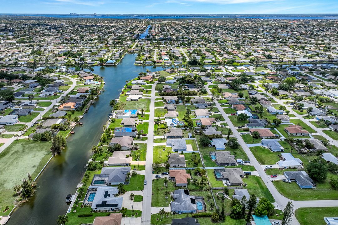 322 SE 17th St, Cape Coral, FL 33990