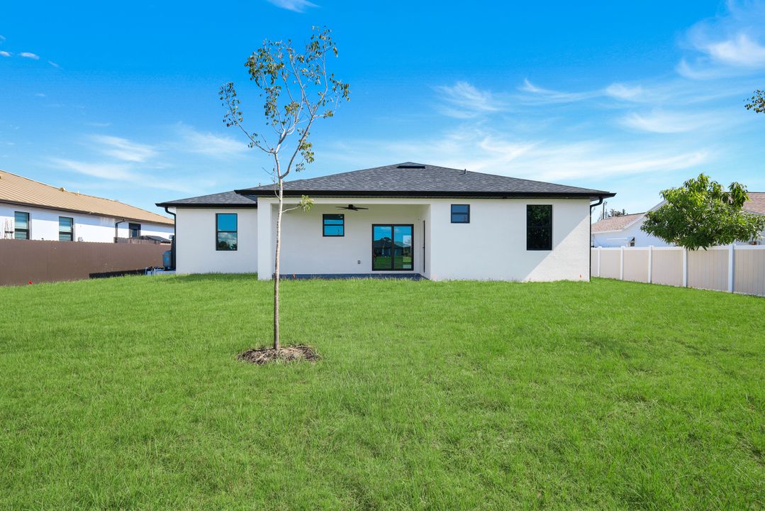 2754 NW 6th St, Cape Coral, FL 33993
