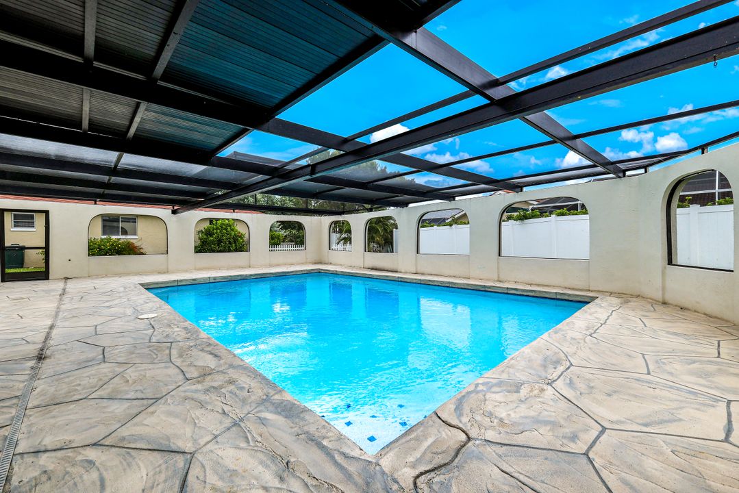 3137 SE 22nd Ave, Cape Coral, FL 33904