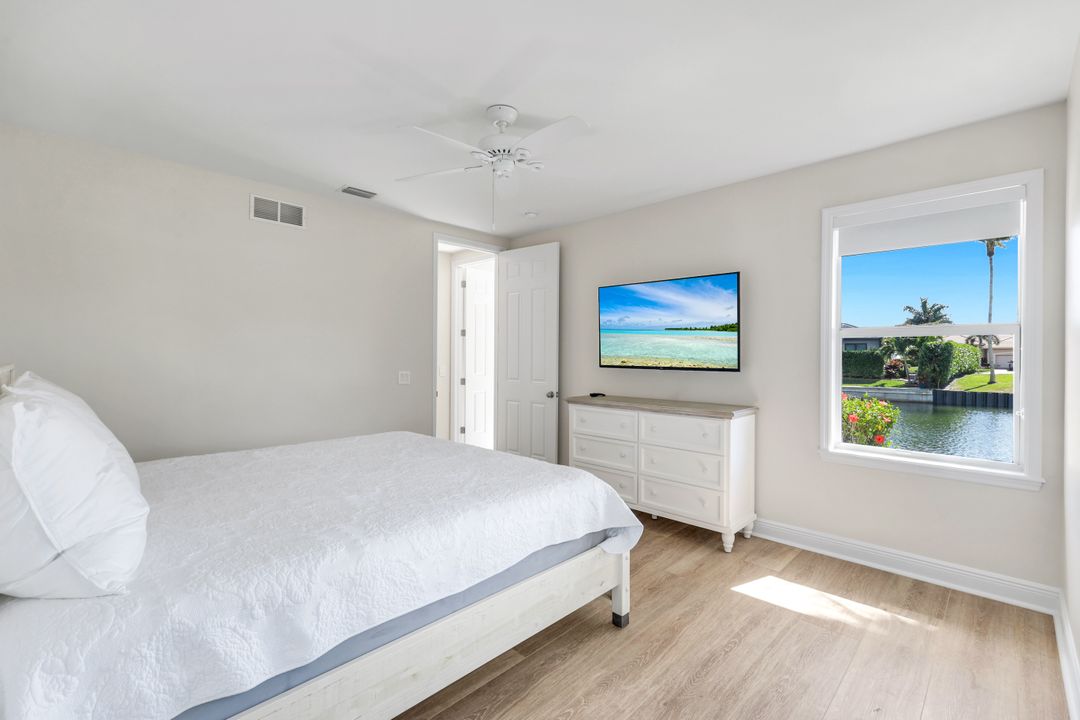 316 Waterleaf Ct, Marco Island, FL 34145