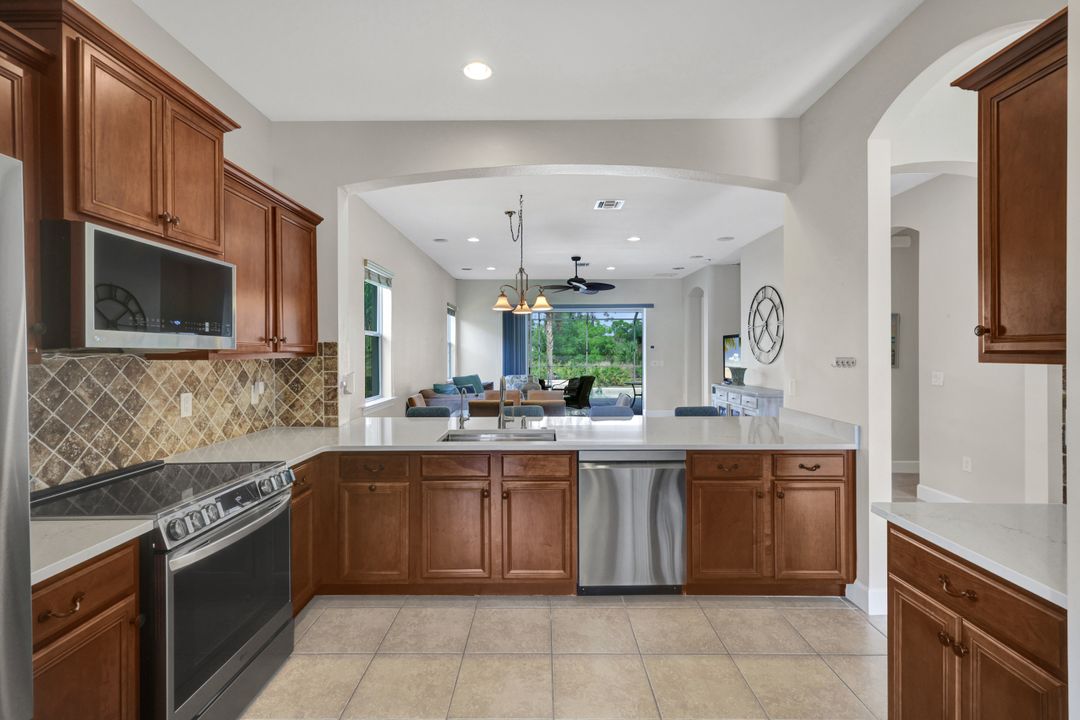 13055 Simsbury Terrace, Fort Myers, FL 33913