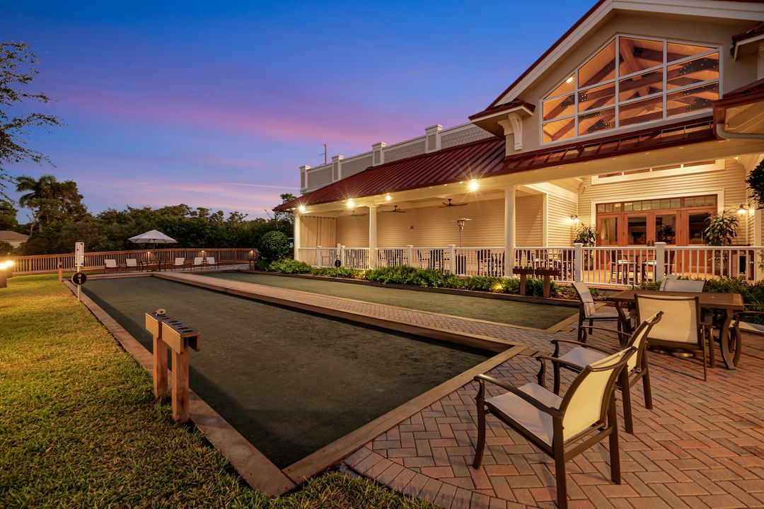 1252 Pocantico Ln, Naples, FL 34110