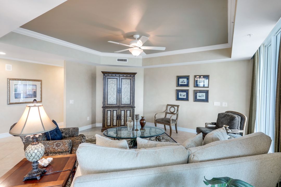 295 Grande Way #T03, Naples, FL 34110