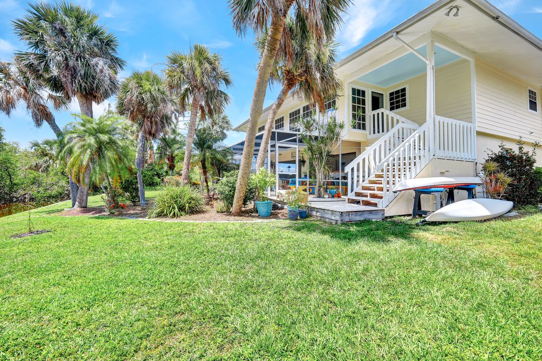 14139 Clubhouse Dr, Bokeelia, FL 33922