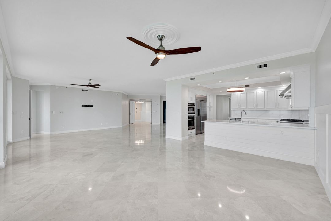 275 Indies Way #1703, Naples, FL 34110