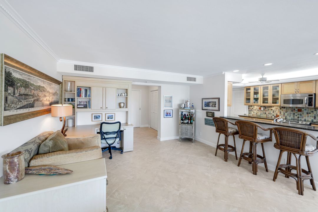 3430 Gulf Shore Blvd N #2 - I, Naples, FL 34103