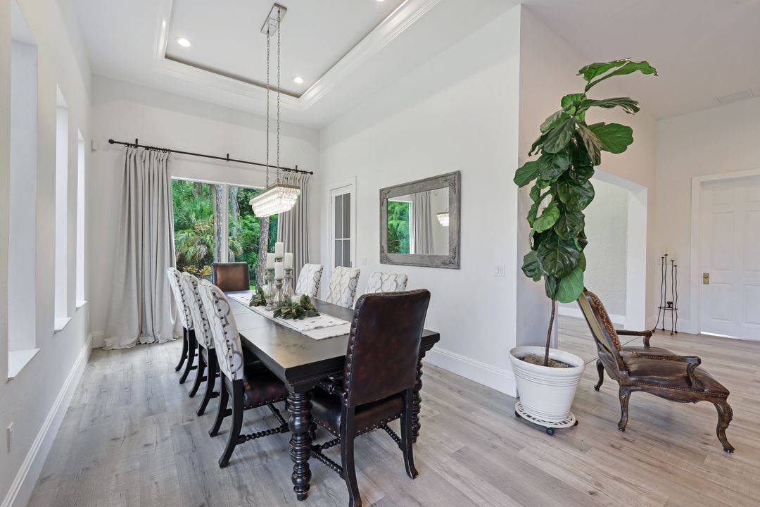 5203 Raintree Ln, Naples, FL 34113