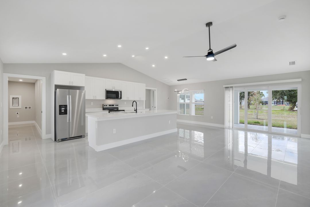 2208 NE 23rd Ave, Cape Coral, FL 33909