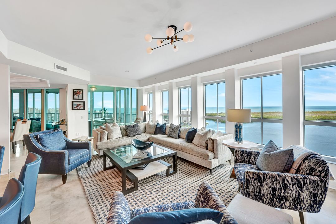 295 Grande Way #1403, Naples, FL 34110