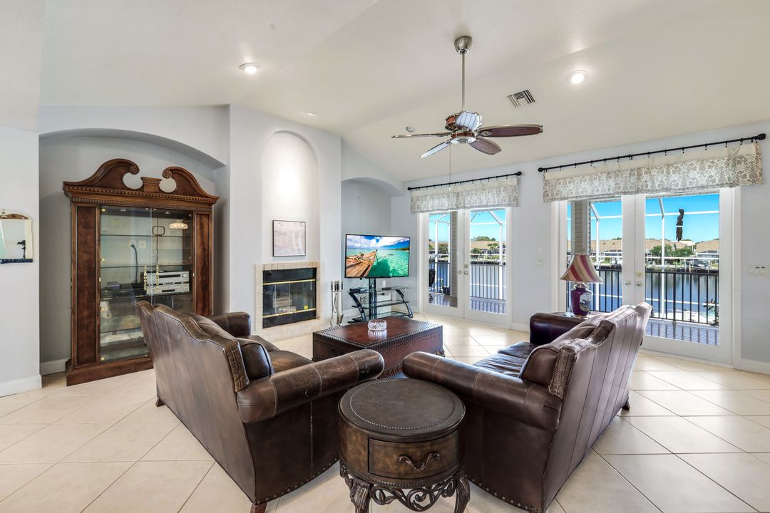 183 Sunset Cay, Naples, FL 34114