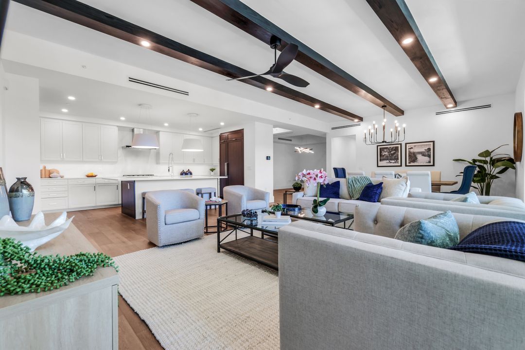 1130 3rd Ave S #211, Naples, FL 34102