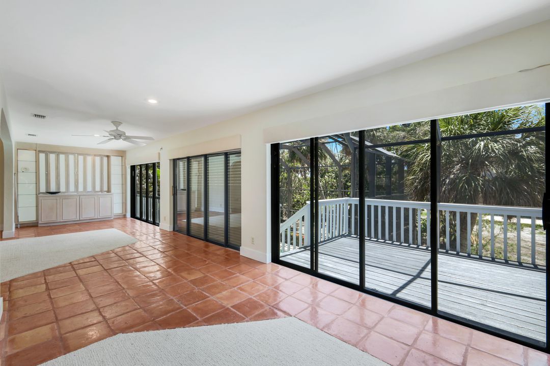 1043 Blue Heron Dr, Sanibel, FL 33957